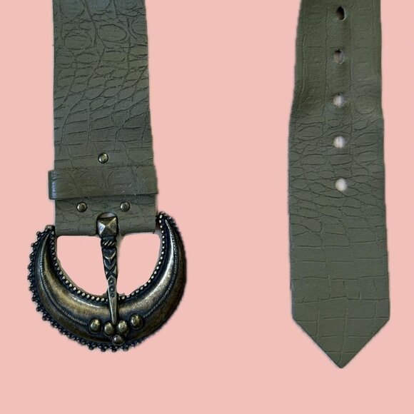 Textured Green Belt – Statement Crescent Buckle - Picture 1 of 8